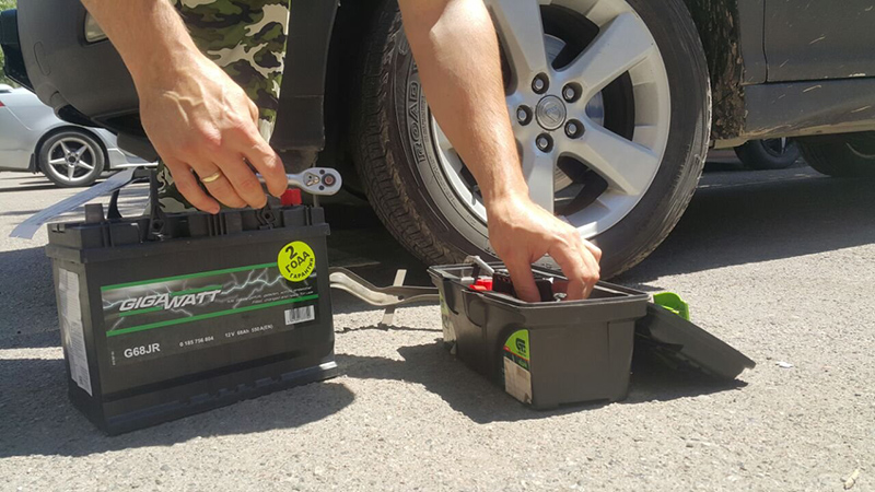 доставка и установка аккумулятора